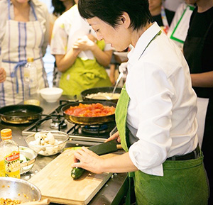 料理研究家ではなく野菜料理家